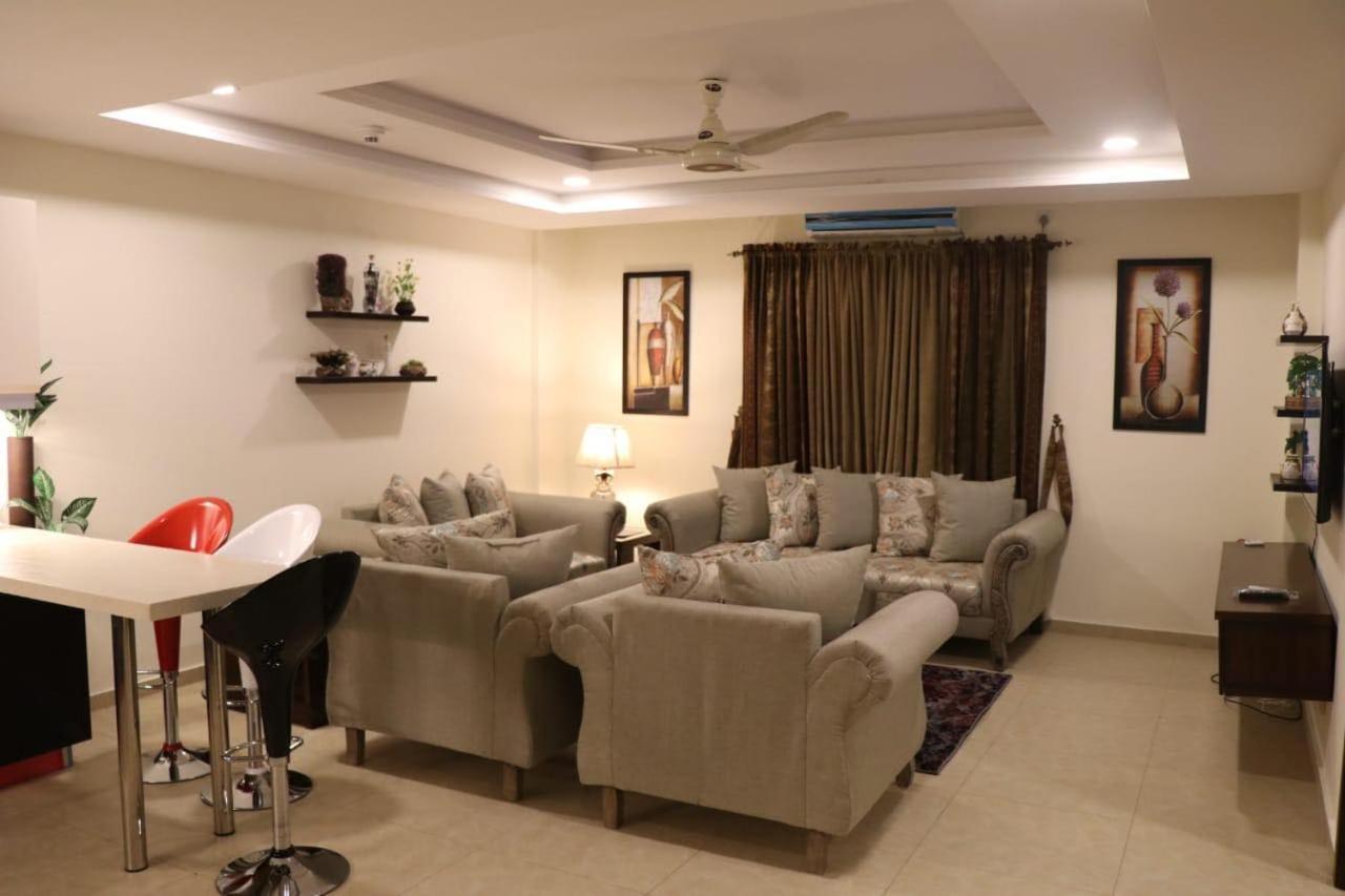 Elegant & Charming One Bed Apartment In Bahria Town Rawalpindi Exterior foto