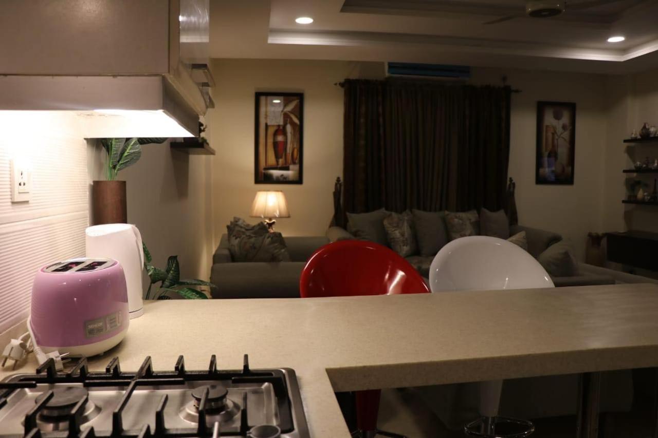 Elegant & Charming One Bed Apartment In Bahria Town Rawalpindi Exterior foto