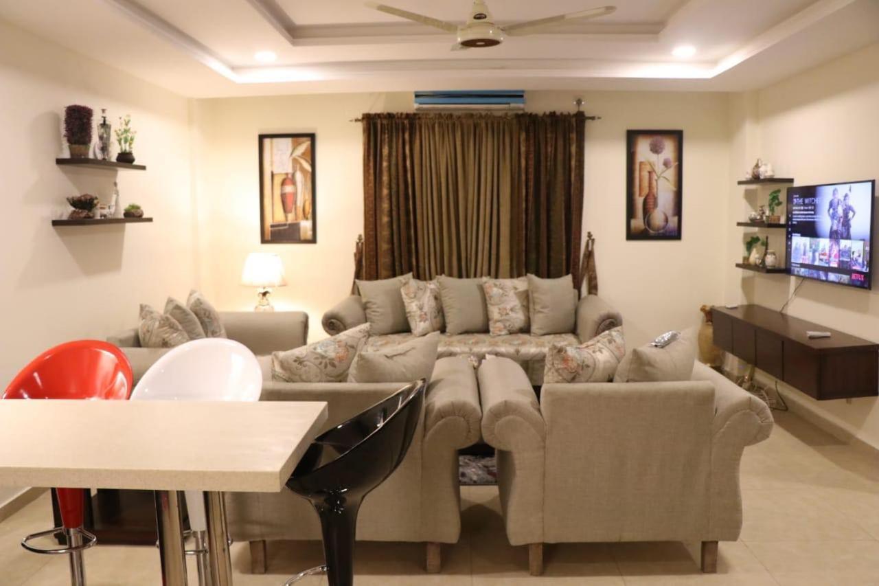 Elegant & Charming One Bed Apartment In Bahria Town Rawalpindi Exterior foto