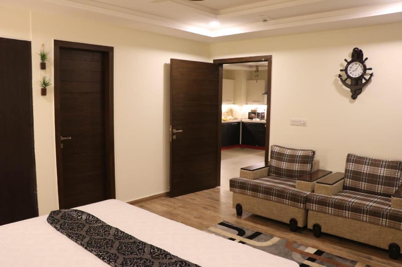 Elegant & Charming One Bed Apartment In Bahria Town Rawalpindi Exterior foto