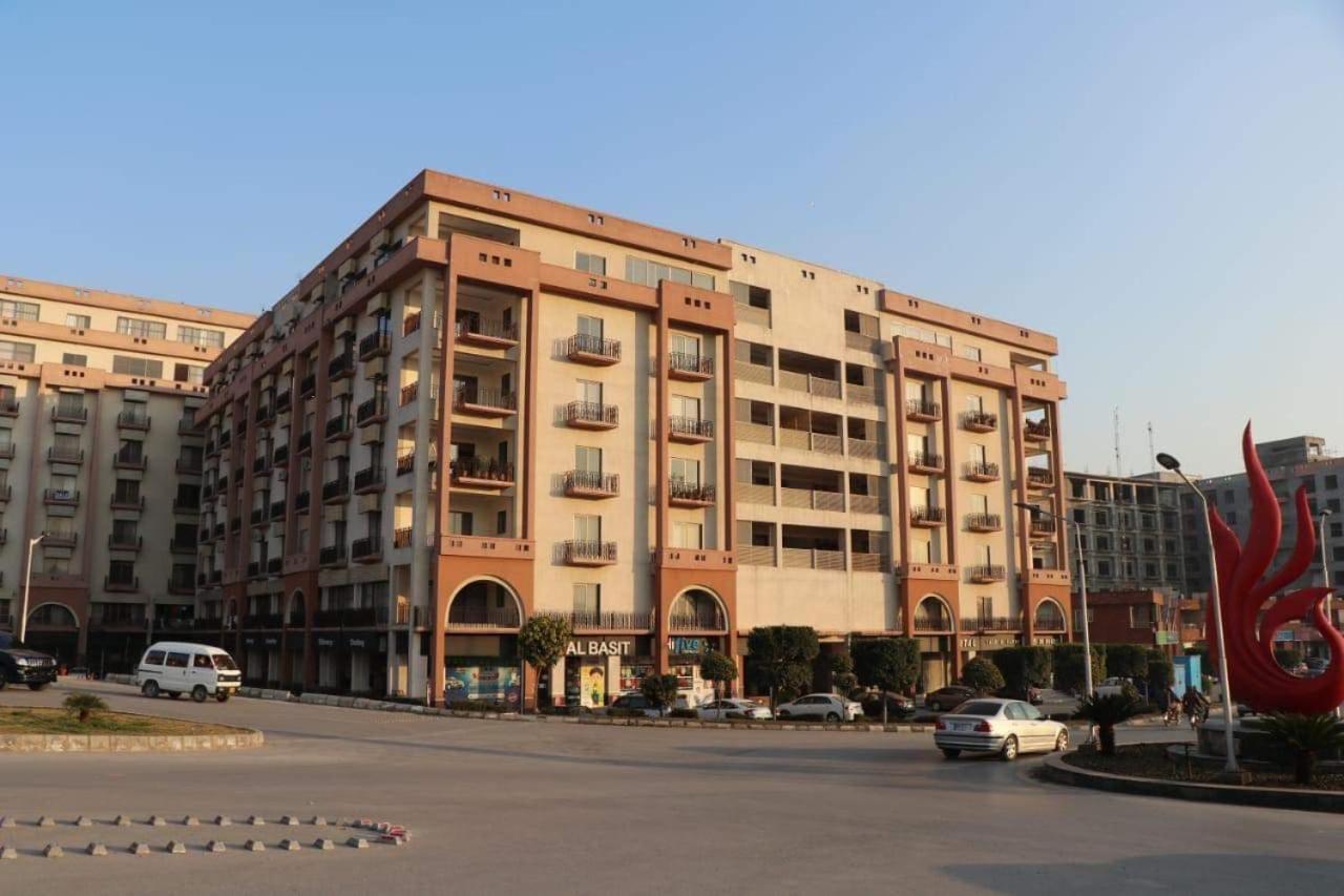 Elegant & Charming One Bed Apartment In Bahria Town Rawalpindi Exterior foto